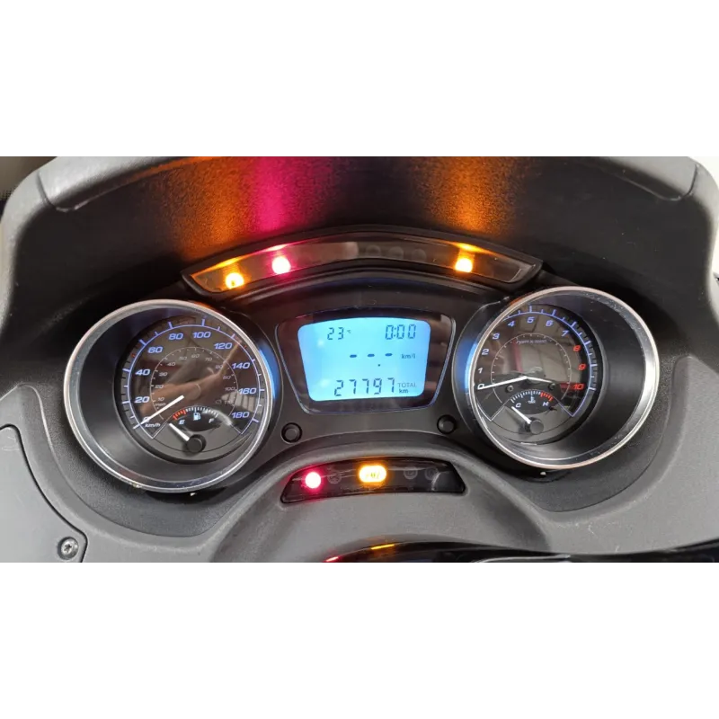 PIAGGIO MP3 500