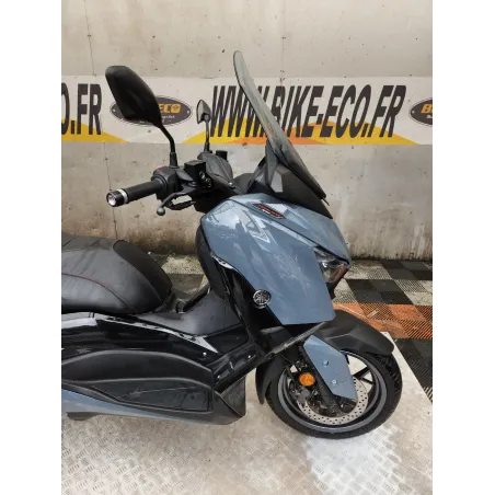 YAMAHA XMAX 125