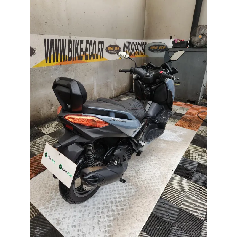 YAMAHA XMAX 125