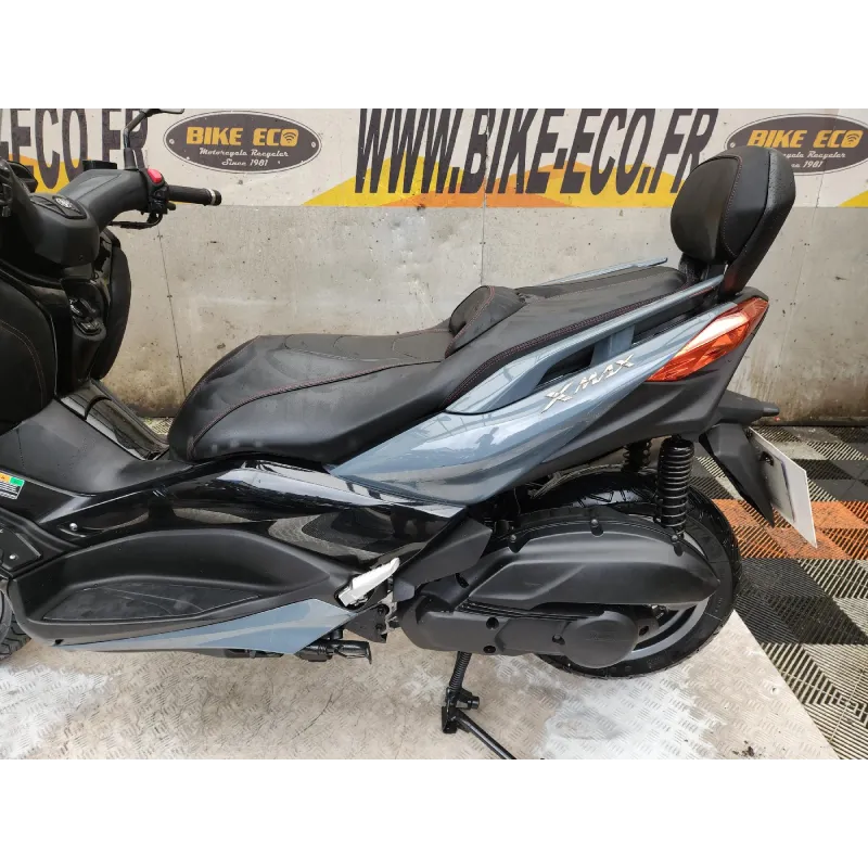 YAMAHA XMAX 125