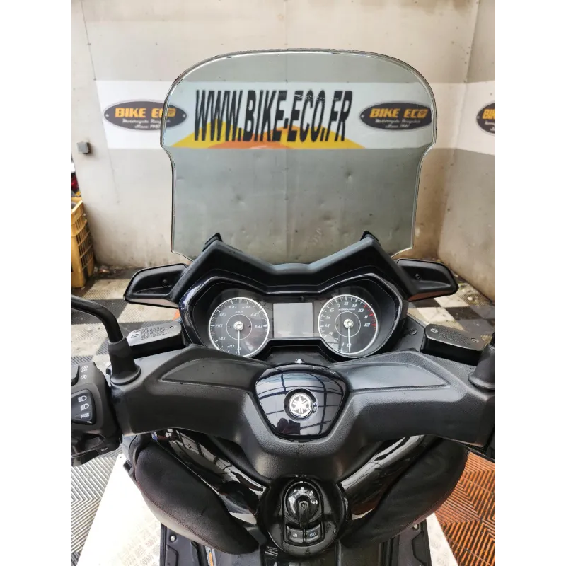 YAMAHA XMAX 125