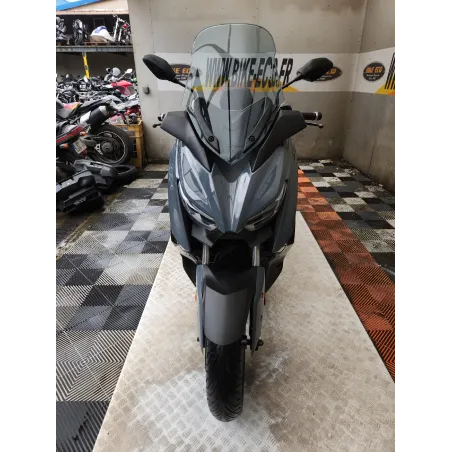 YAMAHA XMAX 125