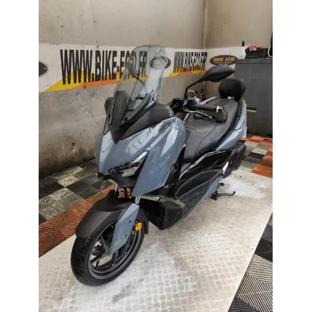 YAMAHA XMAX 125