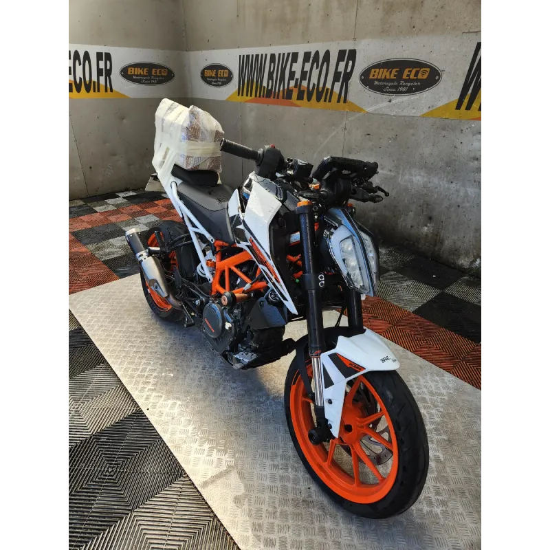 KTM DUKE 390