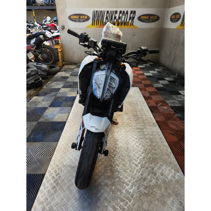 KTM DUKE 390