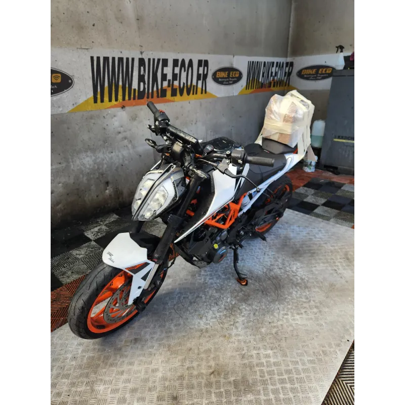 KTM DUKE 390