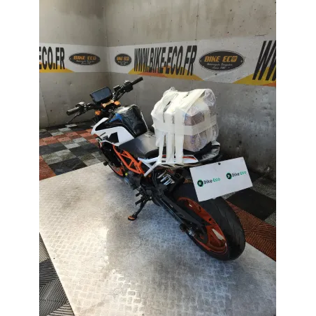 KTM DUKE 390