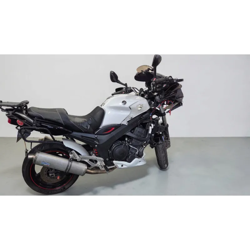 YAMAHA TDM 900