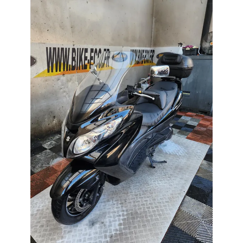 SUZUKI UH 400 BURGMANN