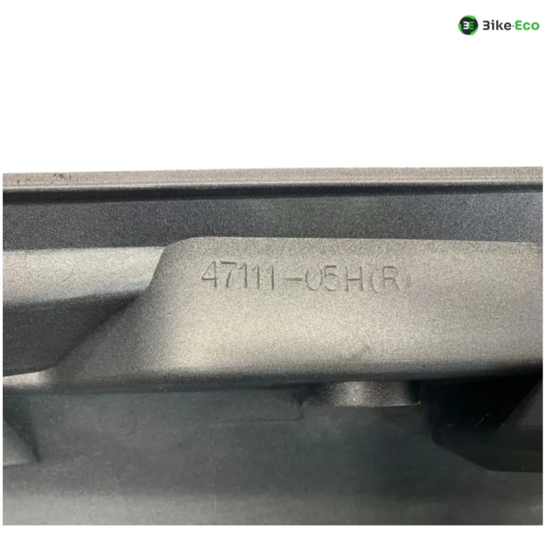 Cache carenage coque arriere droit SUZUKI AN 400 2007-2010 BURGMAN