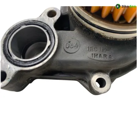 Pompe a eau YAMAHA MT09 850 2014-2016