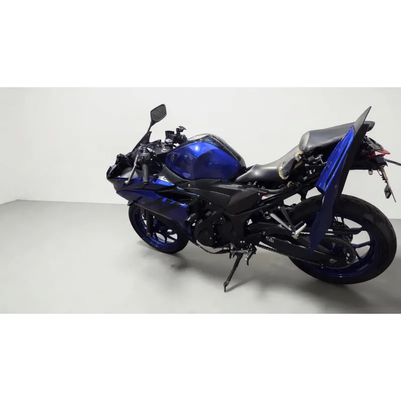 YAMAHA YZFR3