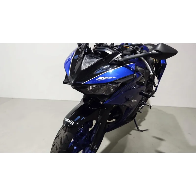 YAMAHA YZFR3