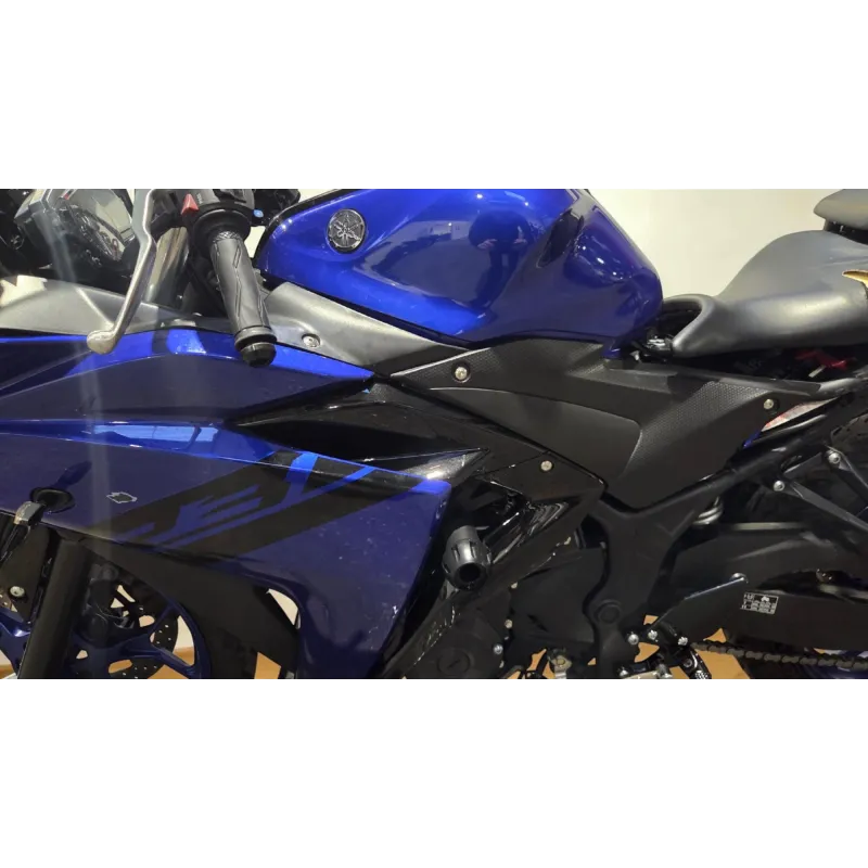 YAMAHA YZFR3