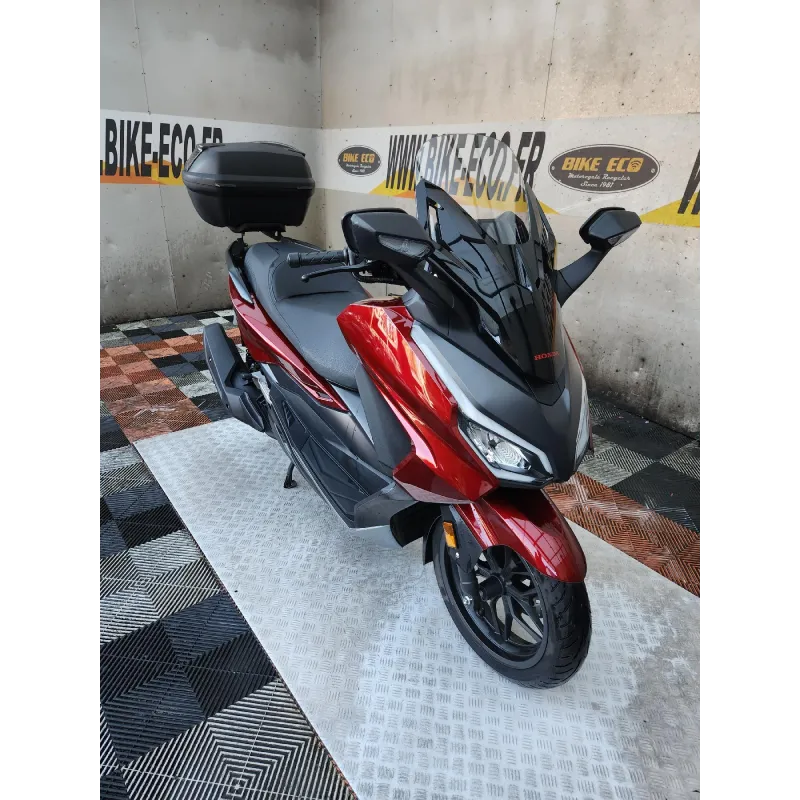 HONDA FORZA 125