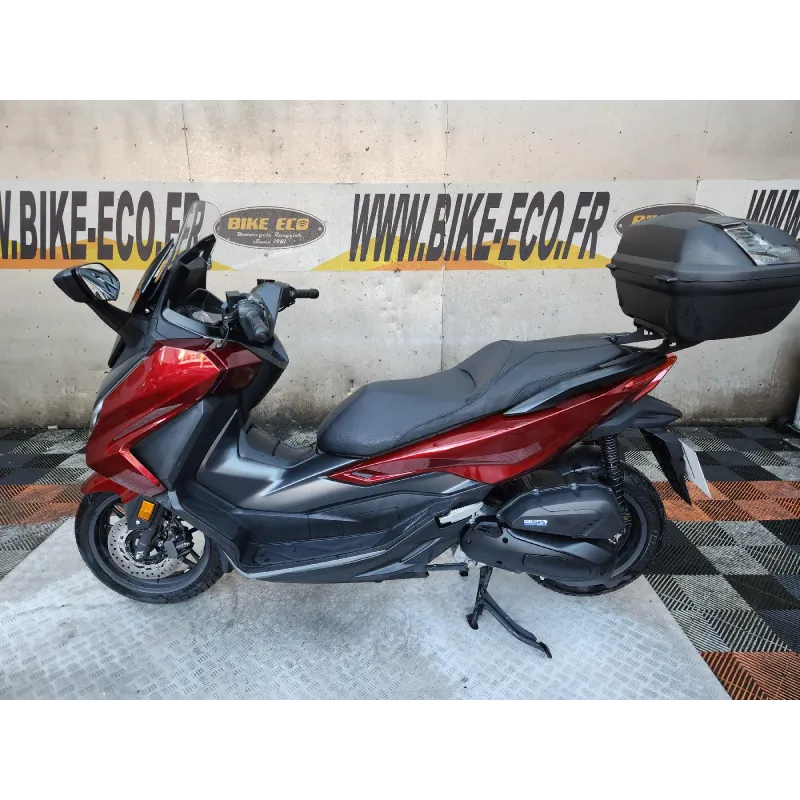 HONDA FORZA 125