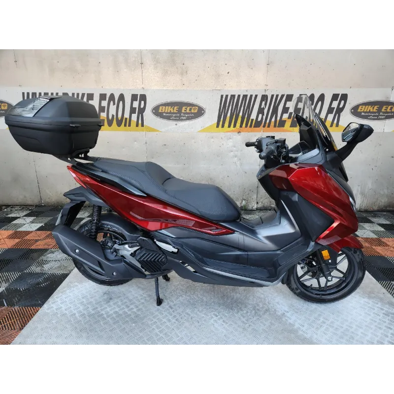HONDA FORZA 125