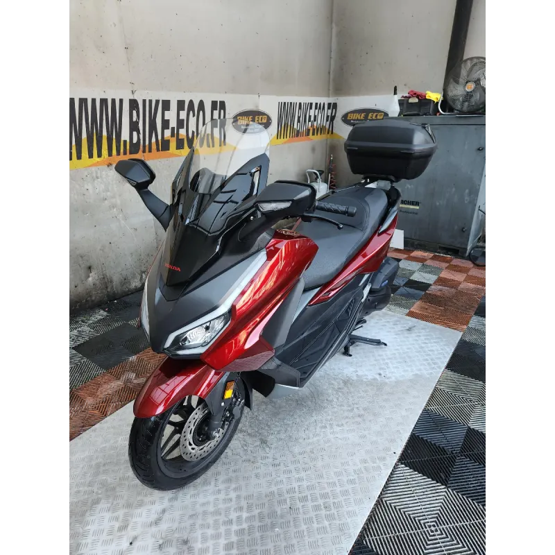 HONDA FORZA 125