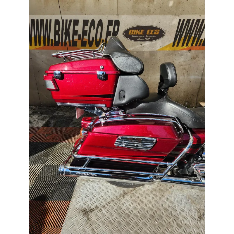 HARLEY DAVIDSON ROAD GLIDE 1800 CVO
