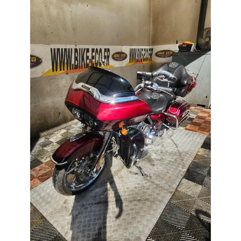 HARLEY DAVIDSON ROAD GLIDE 1800 CVO