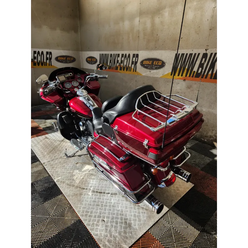 HARLEY DAVIDSON ROAD GLIDE 1800 CVO