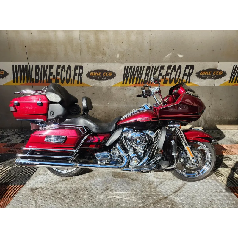 HARLEY DAVIDSON ROAD GLIDE 1800 CVO