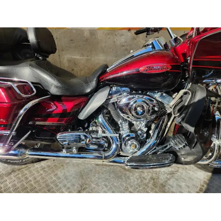 HARLEY DAVIDSON ROAD GLIDE 1800 CVO