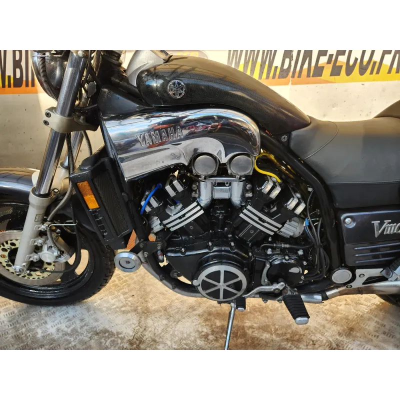YAMAHA V-MAX 1200