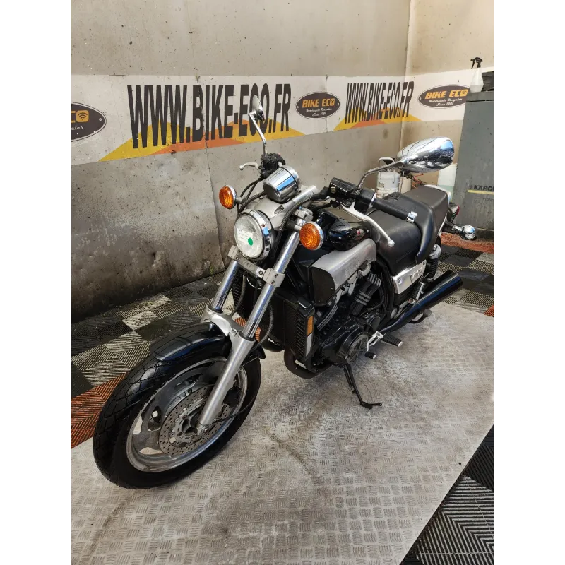 YAMAHA V-MAX 1200