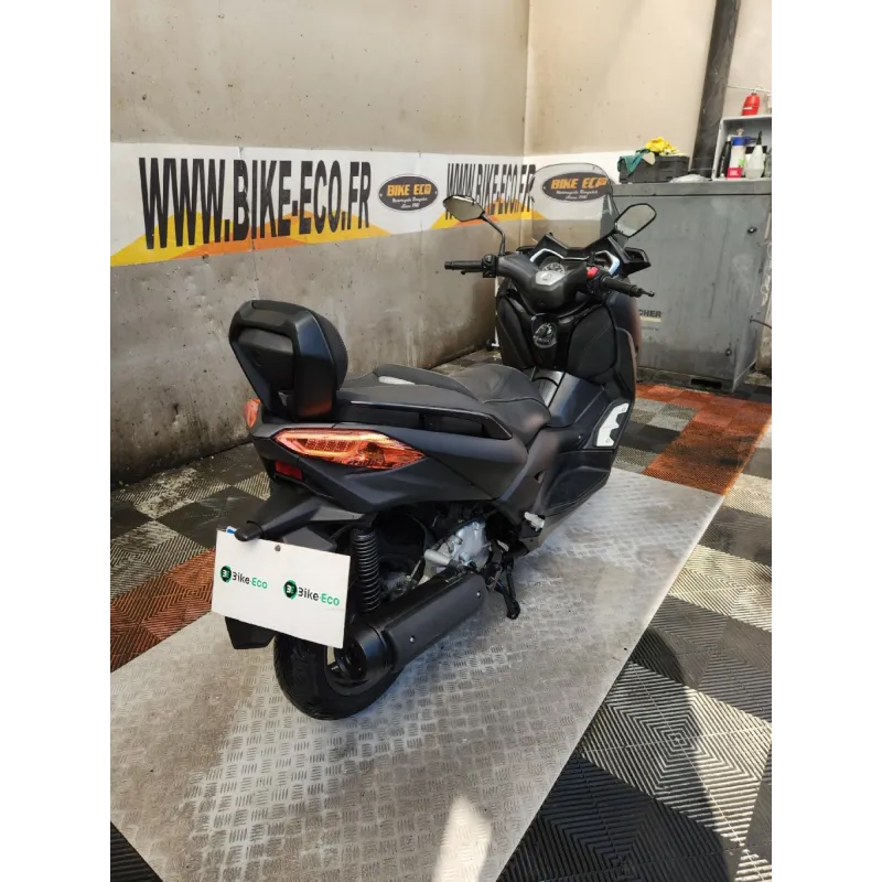 YAMAHA X MAX 125