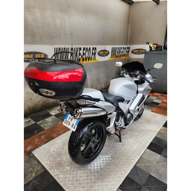 HONDA VFR 800 VTEC