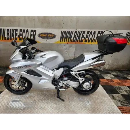 HONDA VFR 800 VTEC