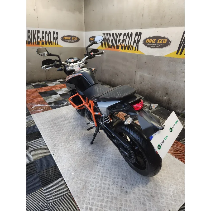 KTM 690 DUKE