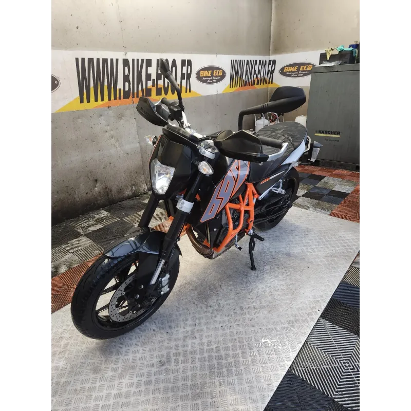 KTM 690 DUKE