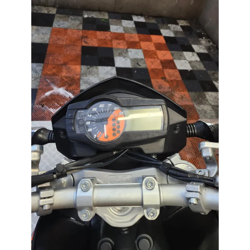 KTM 690 DUKE