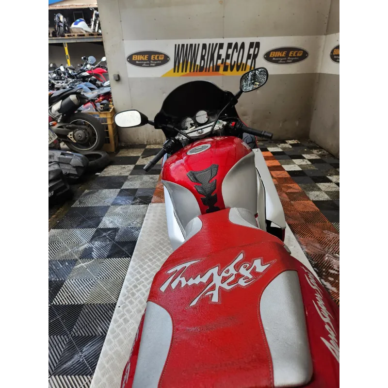 YAMAHA YZF 1000 THUNDERACE
