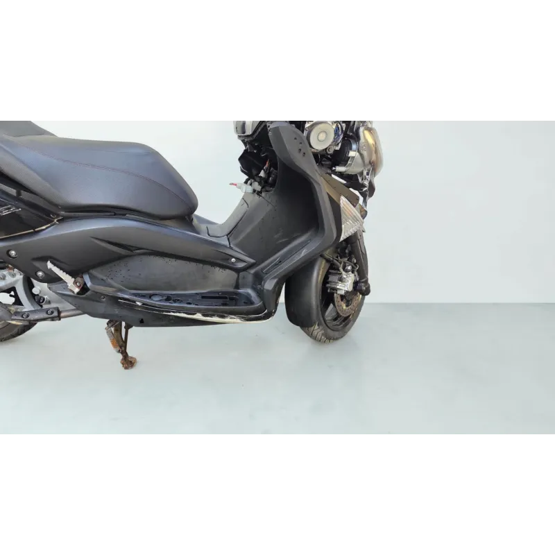 YAMAHA X MAX 125