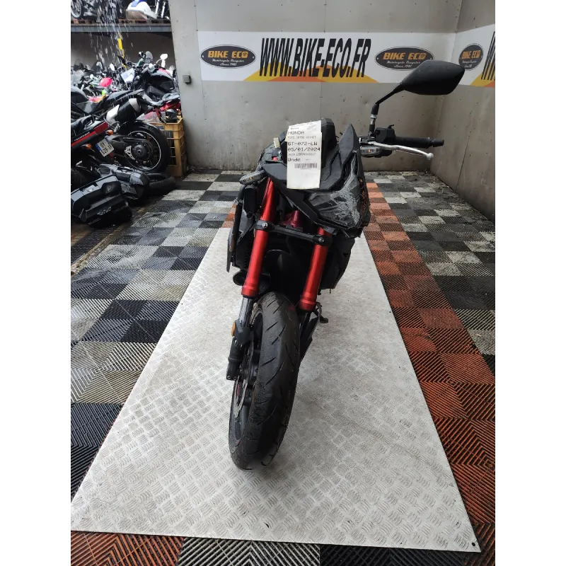 HONDA CB 750 HORNET