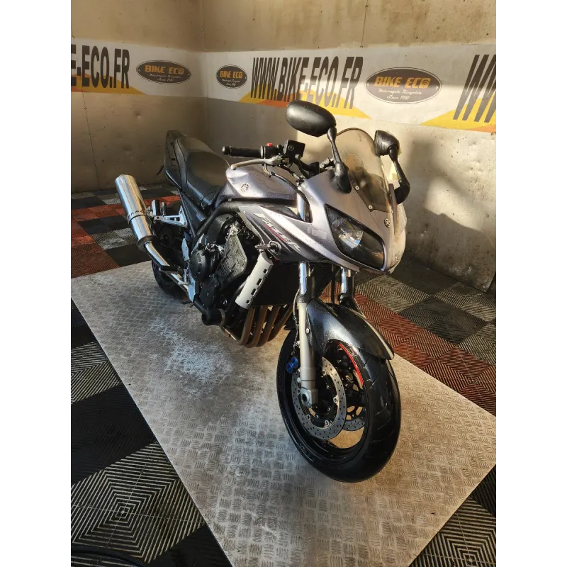 YAMAHA FZS 1000 FAZER