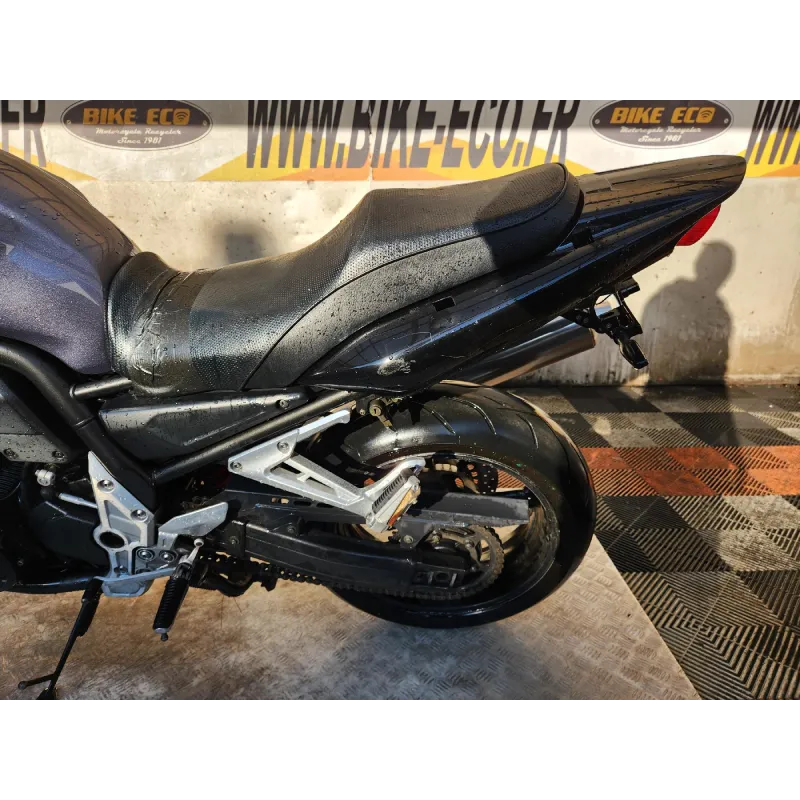 YAMAHA FZS 1000 FAZER