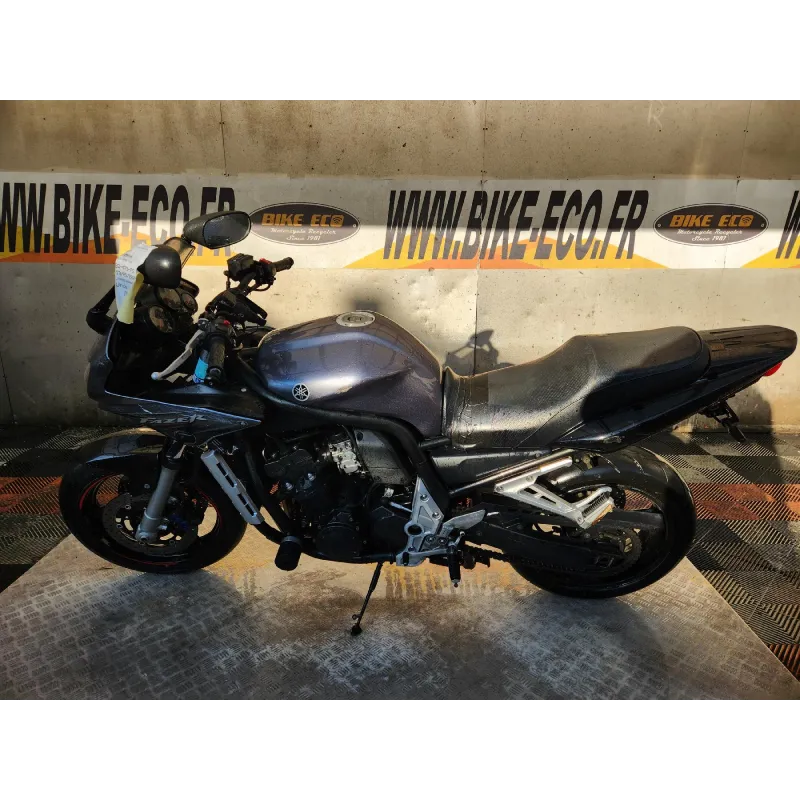 YAMAHA FZS 1000 FAZER