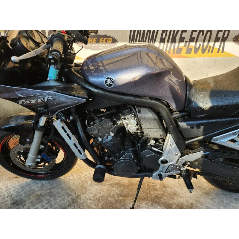YAMAHA FZS 1000 FAZER