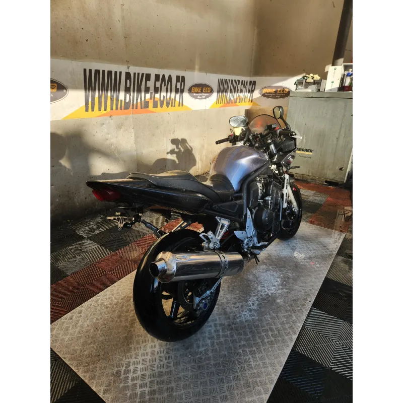 YAMAHA FZS 1000 FAZER