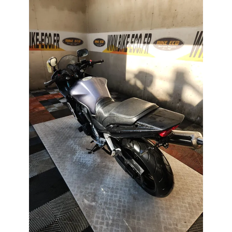 YAMAHA FZS 1000 FAZER