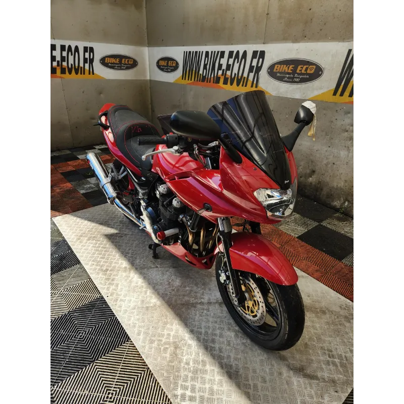 KAWASAKI ZR7S 750