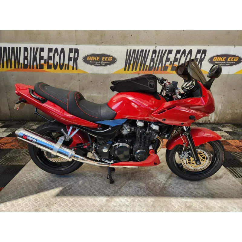 KAWASAKI ZR7S 750