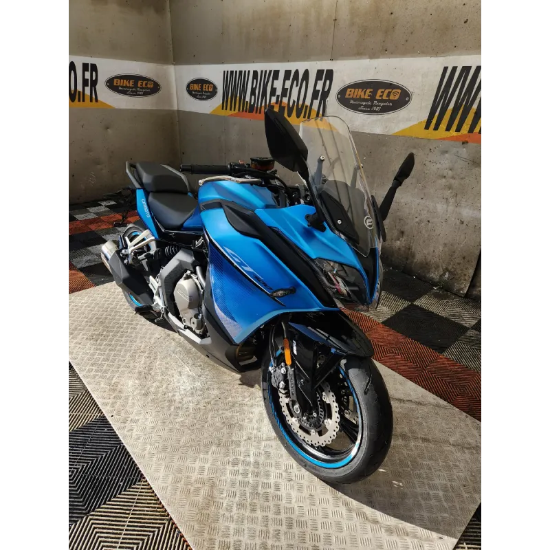 CFMOTO CF 400 GT