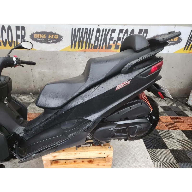 PIAGGIO MP3 350 LT .