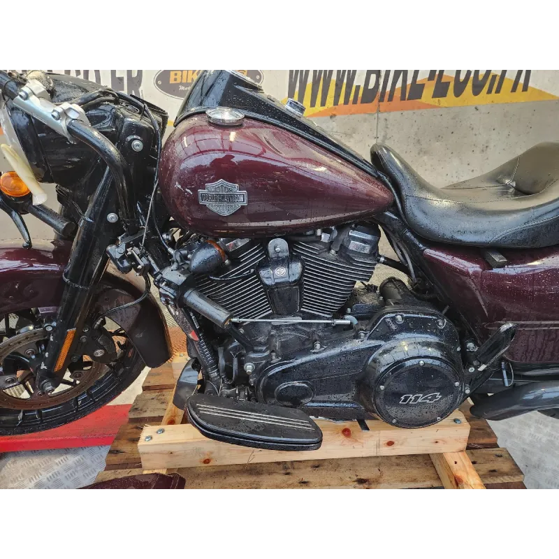 HARLEY DAVIDSON FLHRXS 1868 ROAD KING