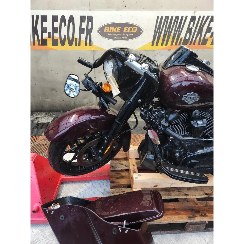 HARLEY DAVIDSON FLHRXS 1868 ROAD KING